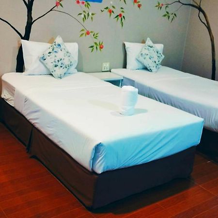 Color Ville Hotel SHA Certified Sakon Nakhon Esterno foto