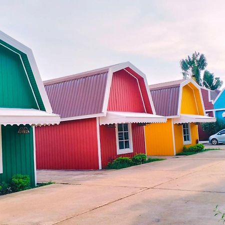 Color Ville Hotel SHA Certified Sakon Nakhon Esterno foto