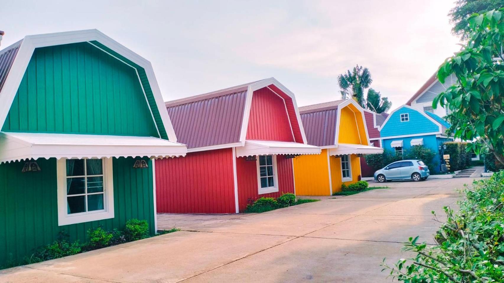 Color Ville Hotel SHA Certified Sakon Nakhon Esterno foto