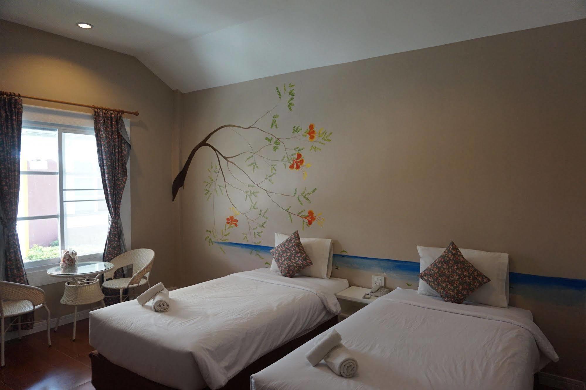 Color Ville Hotel SHA Certified Sakon Nakhon Esterno foto