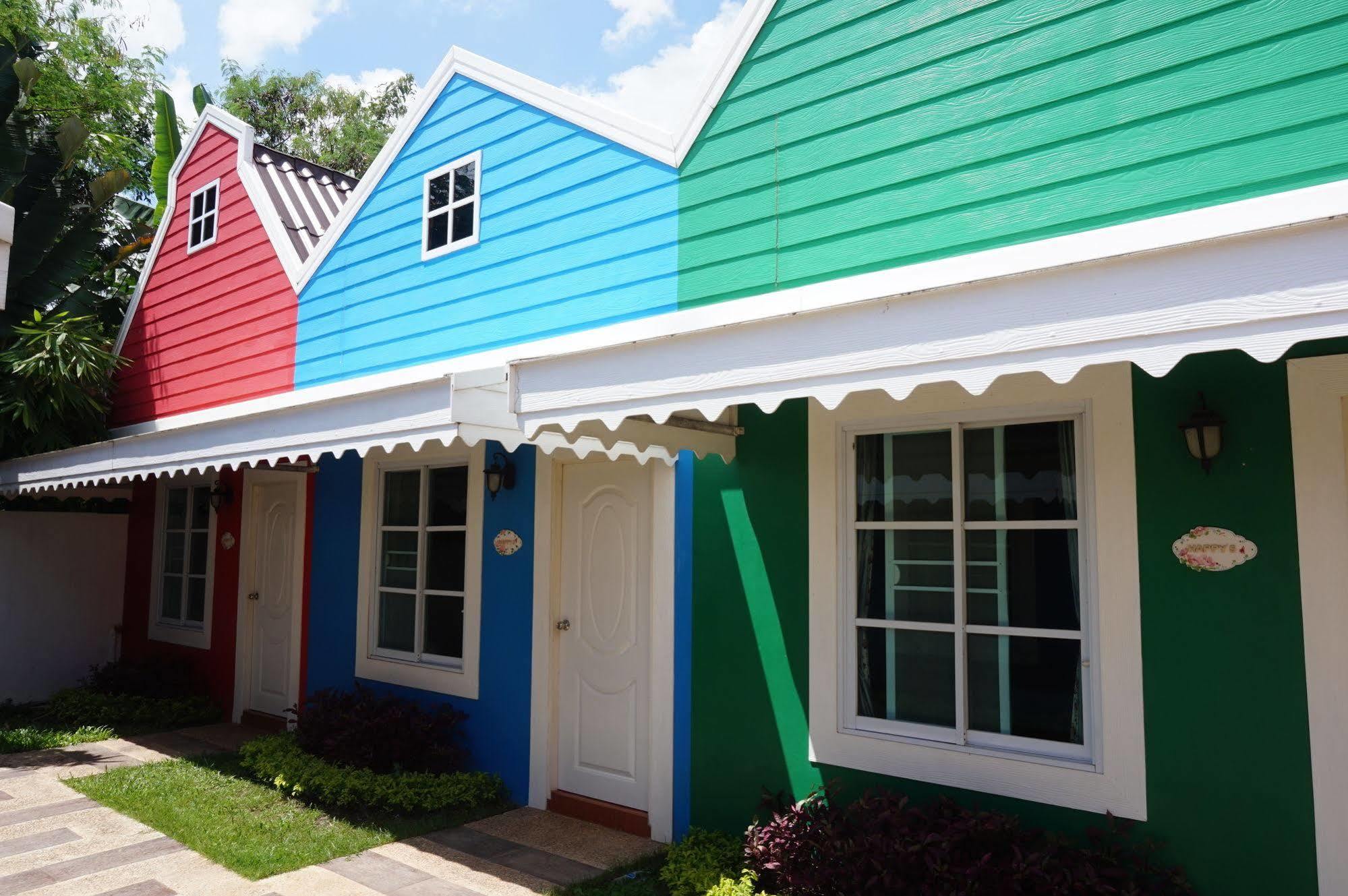 Color Ville Hotel SHA Certified Sakon Nakhon Esterno foto