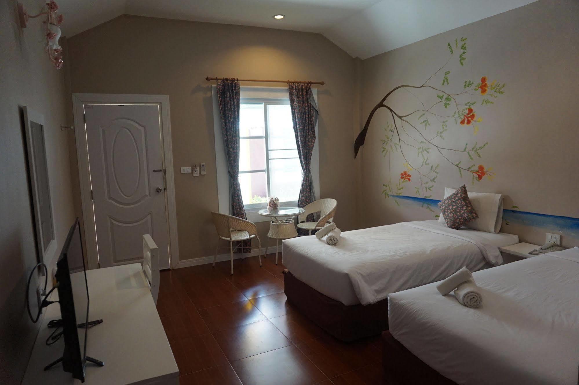 Color Ville Hotel SHA Certified Sakon Nakhon Esterno foto