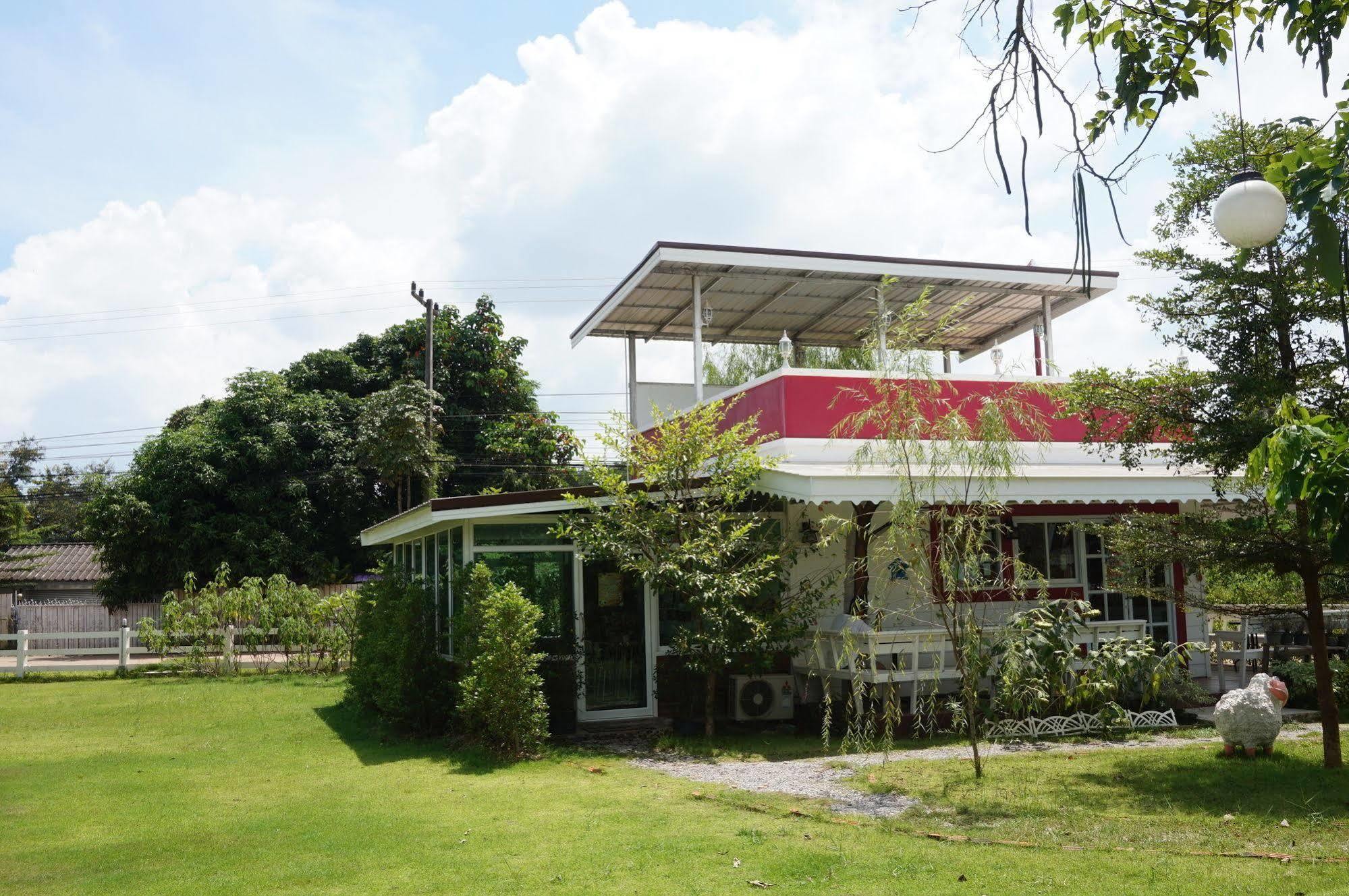 Color Ville Hotel SHA Certified Sakon Nakhon Esterno foto