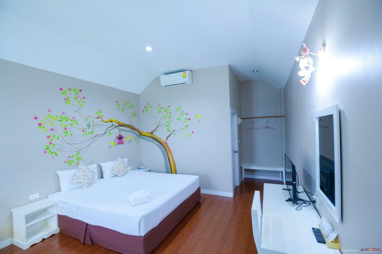 Color Ville Hotel SHA Certified Sakon Nakhon Esterno foto