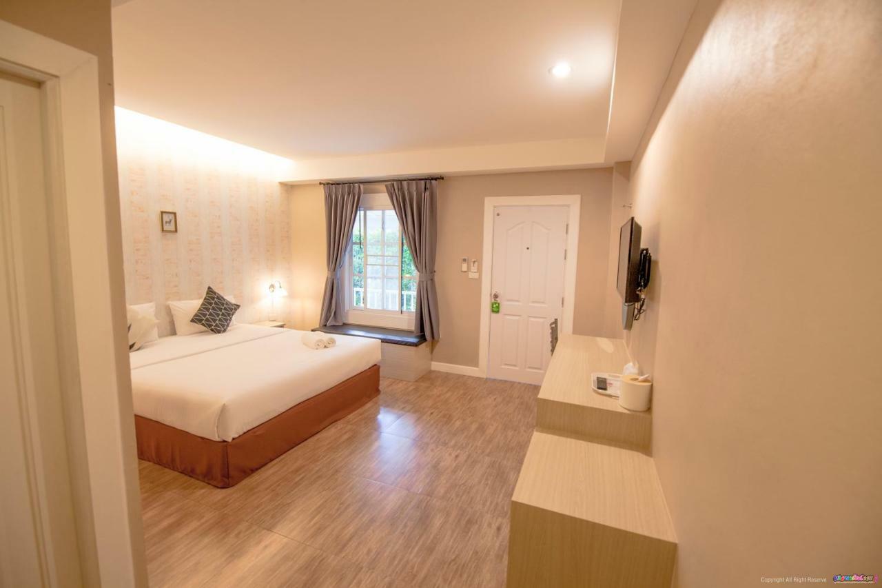 Color Ville Hotel SHA Certified Sakon Nakhon Esterno foto